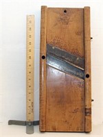 2 blade wooden slaw board marked T & D Mfg. Co.
