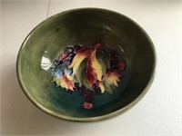 MOORCROFT LEAF AND BERRIES BOWL. W=5 1/4"  H=2 1/4