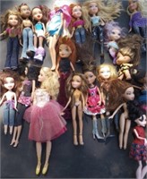 40 +/- Bratz Dolls, Clothes & Misc. Dolls