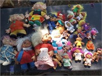28+/- Troll Collectable Dolls