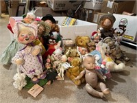 30+/- Decorative Dolls & Stuffed Animals