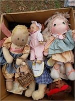 5+/- Boxes Beanie Babies, Bratz Dolls, Precious