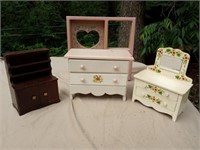 7+/- Pieces Doll Furniture