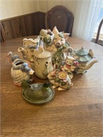 Chicken Bowl, Tea Pots & Decor