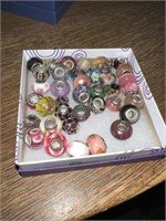 20+/- Pieces Jewelry Vintage- Deltah Pearls,