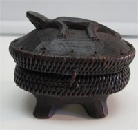 PHILIPINES BASKET W/WOODEN LIZARD CARVING. 4"H BY