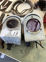 2 running lights for rail motor