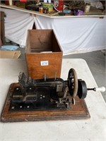 hand driven sewing machine