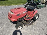 HUSKEE LT4200 RIDING TRACTOR WQ. 42" DECK