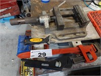 2 Pipe Wrenches, Shifting Spanner & Machine Vice