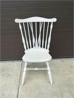 AMH1643- Painted White Wooden Chair Vintage
