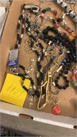 Large assortment of necklaces qty 13