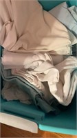 Tub of sheets
Queen &twin sets