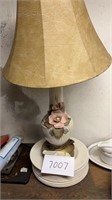 Rose cermic lamp 
With white plates