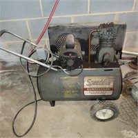 Speedaire Oil Lube Compressor with Hose - Works