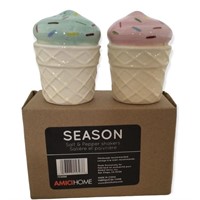 Ice cream cone salt&pepper shakers. New