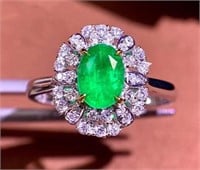 0.76ct Emerald Ring in 18k Yellow Gold