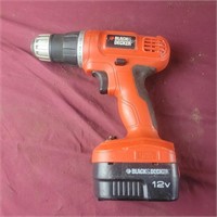 Black & Decker drill with 12V battery - no charger
