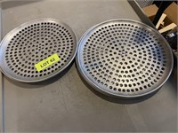 9" & 10" Perforated Pizza Pans