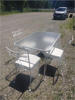 Patio Table with 4 Chairs and Cushions