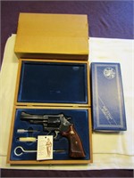 Smith & Wesson 19-4  4" Blue 357 magnum (unfired)