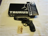 Taurus 66  357 Magnum Revolver Hand Gun (unfired)