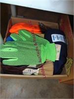 8 pair of new work gloves and a new 2xl