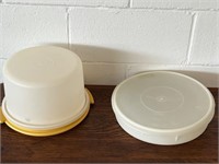 2 vintage Tupperware w lids