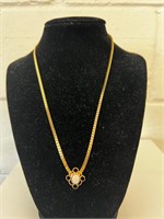 Vintage gold tone costume jewelry necklace