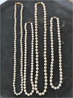Lot of 4 vintage cultured pearls vintage necklace