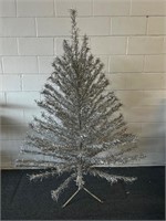 6 foot aluminum taper tree Christmas tree