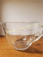 Anchor Hocking Measuring 8 cup size