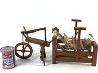 Métier à tisser et rouet miniature en bois
