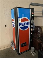 Pepsi Vending Machine-will take $1 Bills