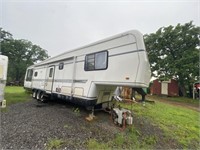 1992 Mountain Aire 38ft Fifth Wheel Camper 3-axle