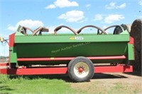 Farm Aid 430 Mixer/feed wagon