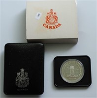 1977 CANADA SILVER DOLLAR W BOX PAPERS