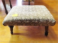 FLORAL FABRIC FOOT STOOL