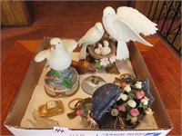 BIRD FIGURINES AND TRINKETS