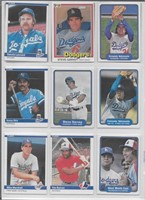 (32) Mixed Baseball Cards: HOFers, Stars, +