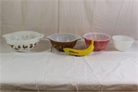 4 Vintage Pyrex Cinderella & Mixing Bowls