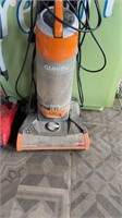 2-Vacuums  Dirt devil & Cleanview