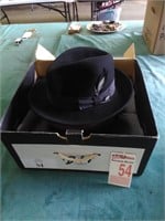 Bailey of Hollywood Felt Hat & Box