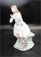 Lladro "Exquisite Scent" figurine