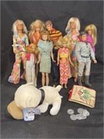 AWESOME COLLECTION OF VINTAGE BARBIE AND KEN DOLLS