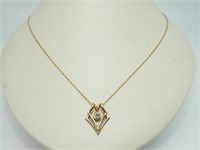 14K GOLD PENDANT AND CHAIN WITH DIAMOND
