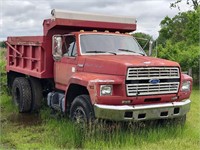 Lot #4 1987 Ford F800 10’ 6 Yard Dump Truck