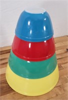 Vintage Pyrex Rainbow Primary Mixing Bowl Set