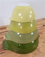 Vintage Pyrex Green Mixing Bowl Set
