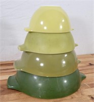 Vintage Pyrex Green Mixing Bowl Set